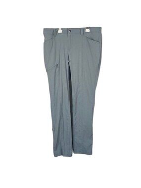 Duluth  Breezeshooter Slim Leg Convertible Pants Cargo Pocket Women's sz 12 X 33